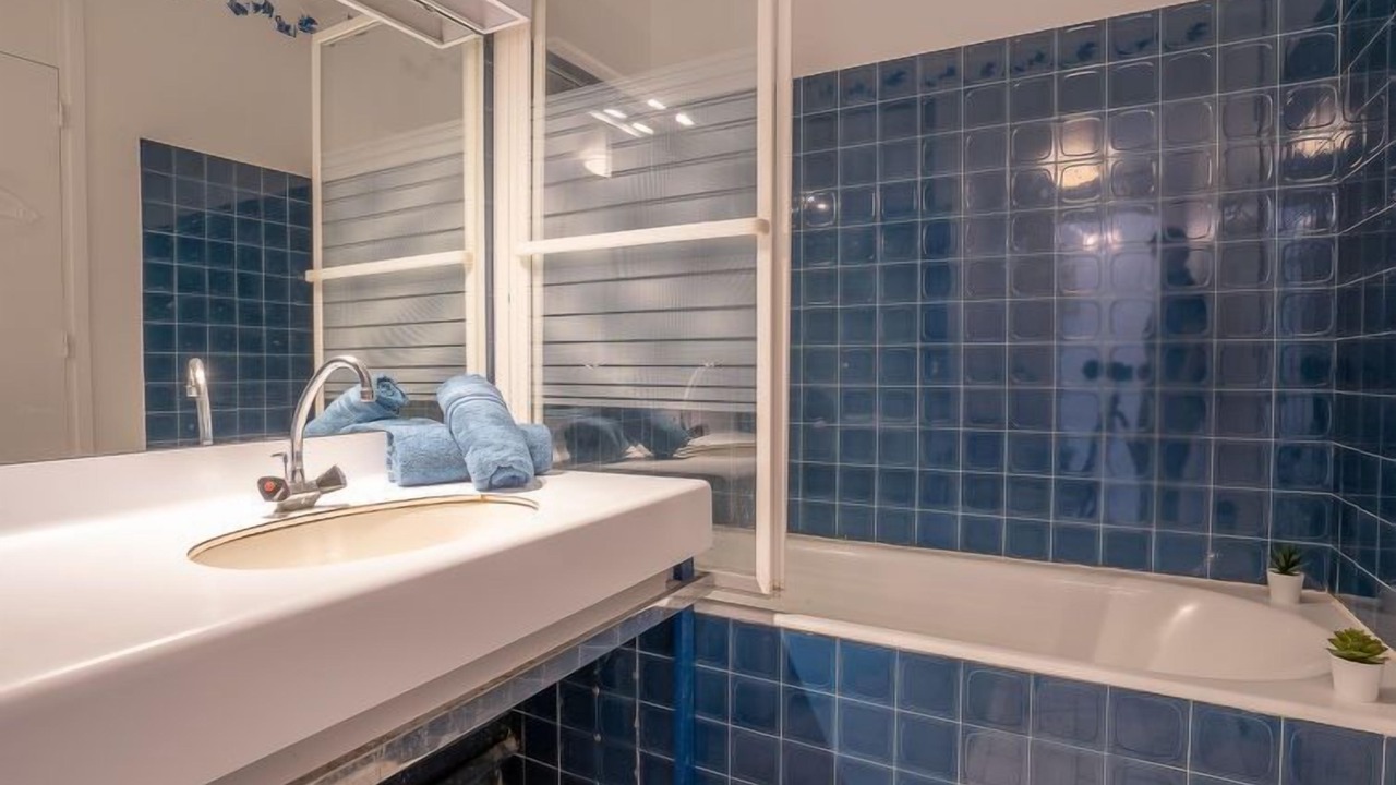 Photo of Bathroom in La Grande-Motte