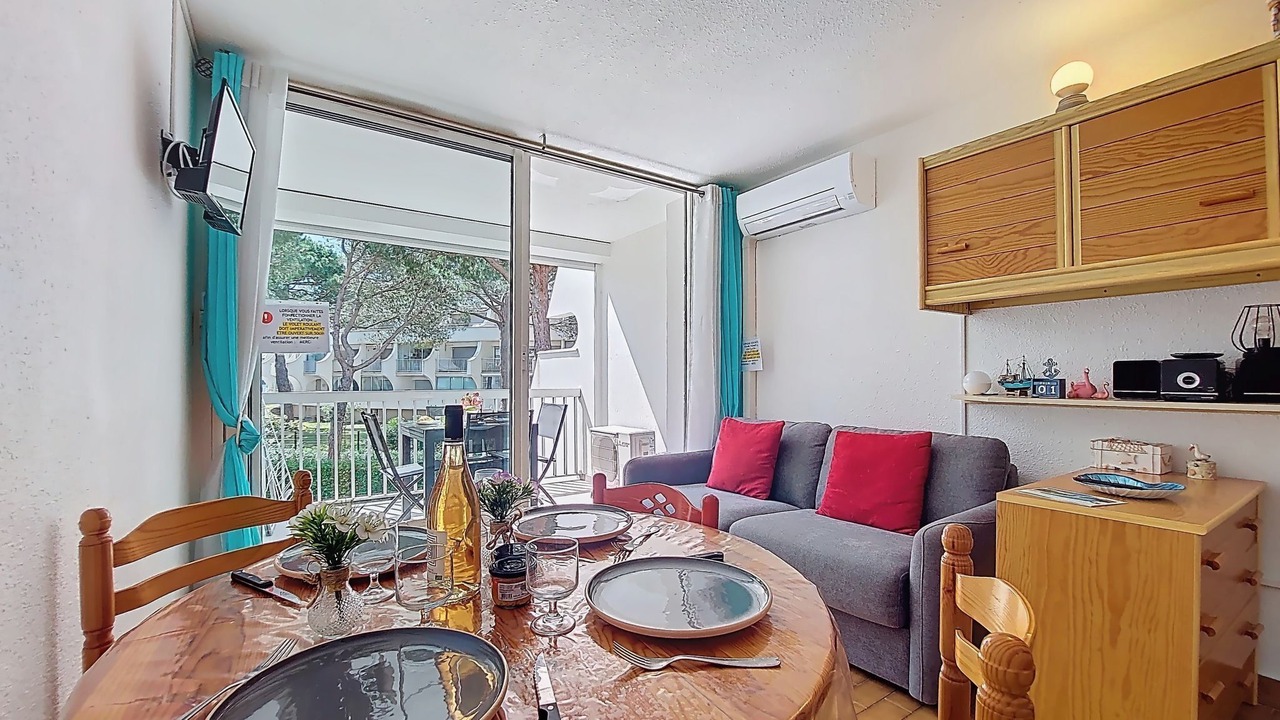 Photo of Livingroom in Le Grau-Du-Roi