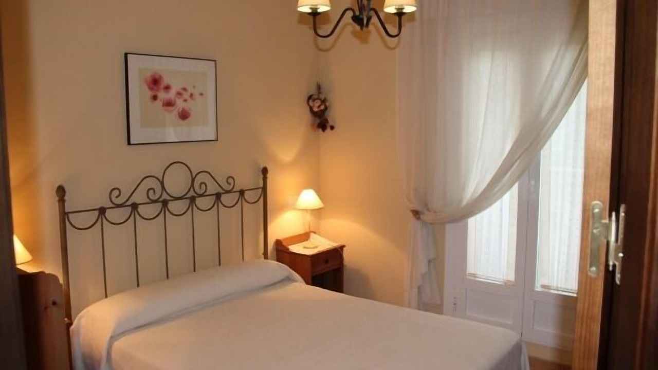 Photo of Bedroom in Benaojan