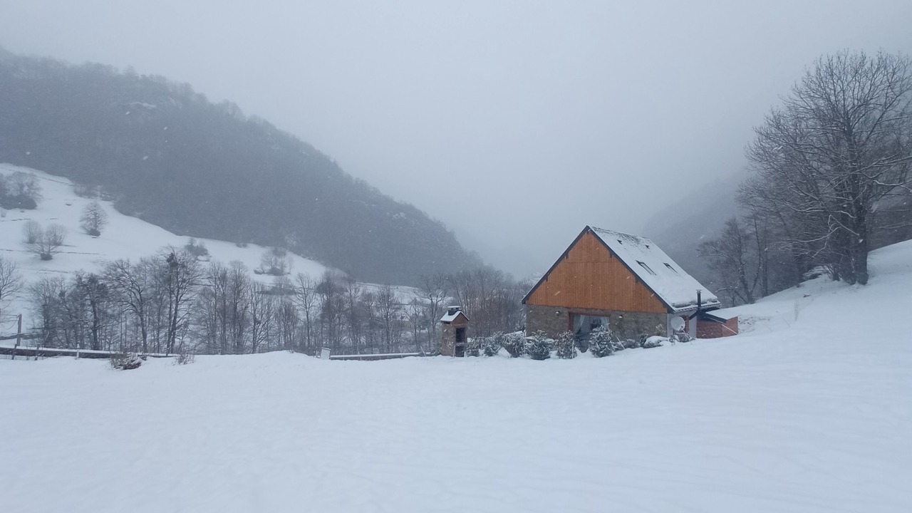Photo of Outdoor in Gedre