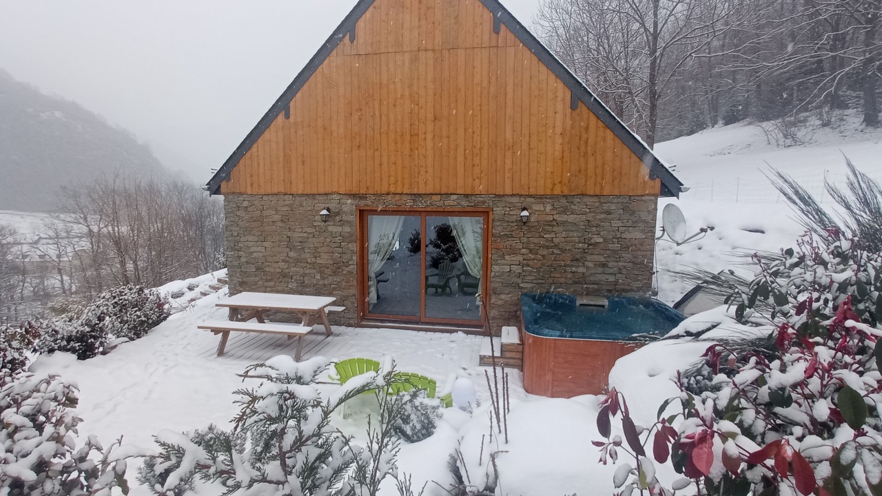 Photo of Outdoor in Gedre