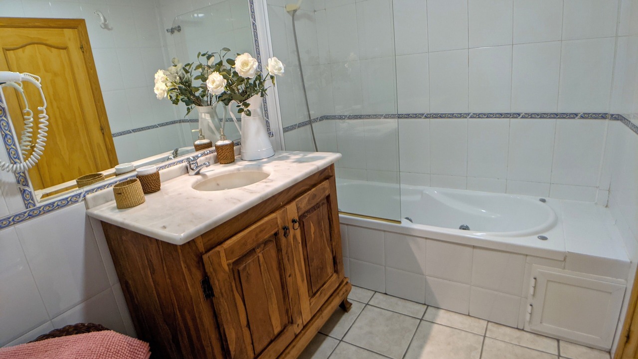 Photo of Bathroom in Candeleda