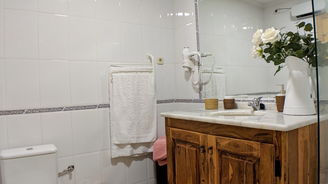 Photo of Bathroom in Candeleda