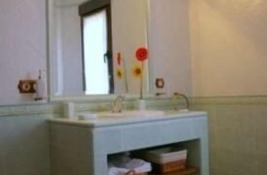 Photo of Bathroom in San Pablo de los Montes