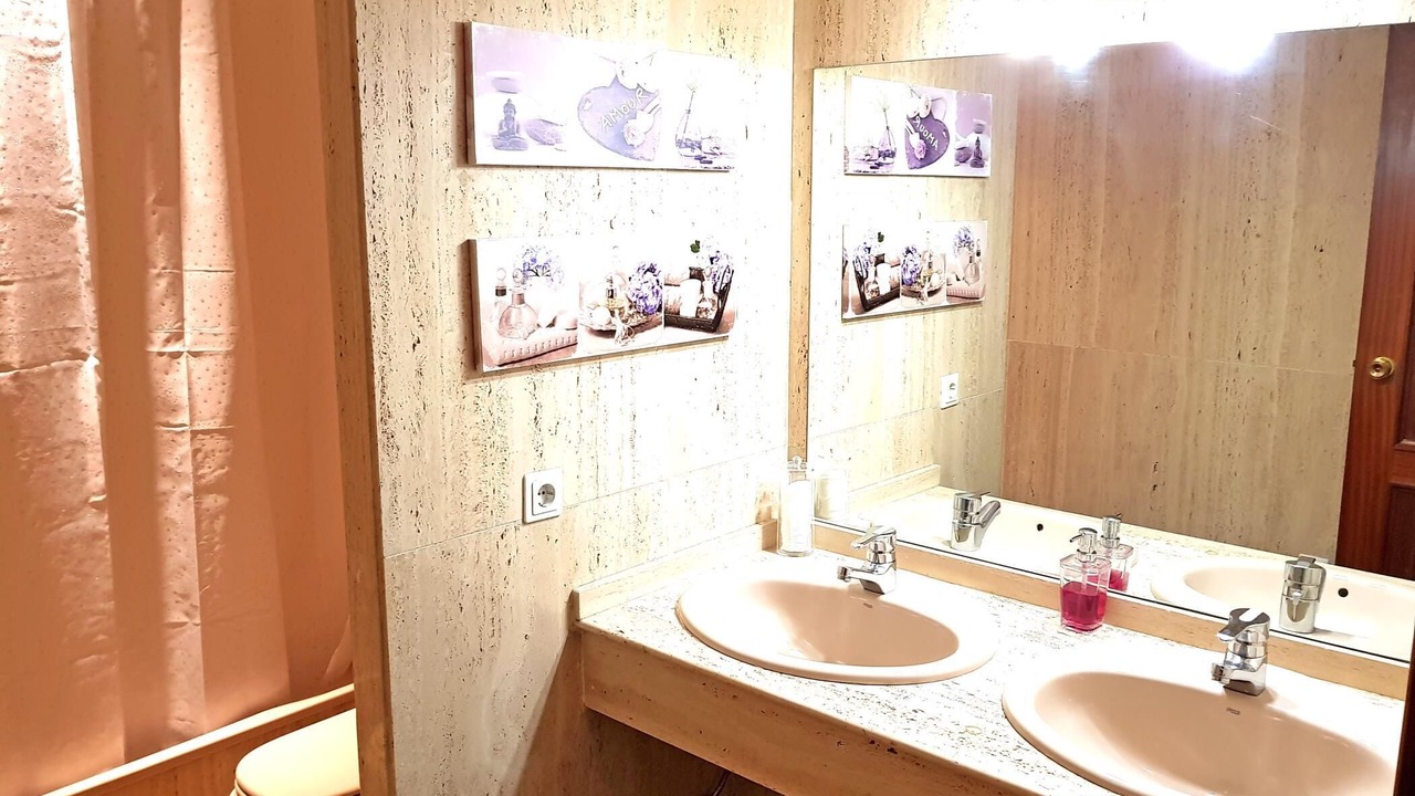 Photo of Bathroom in La Trinidad-San Juan y Todos los Santos