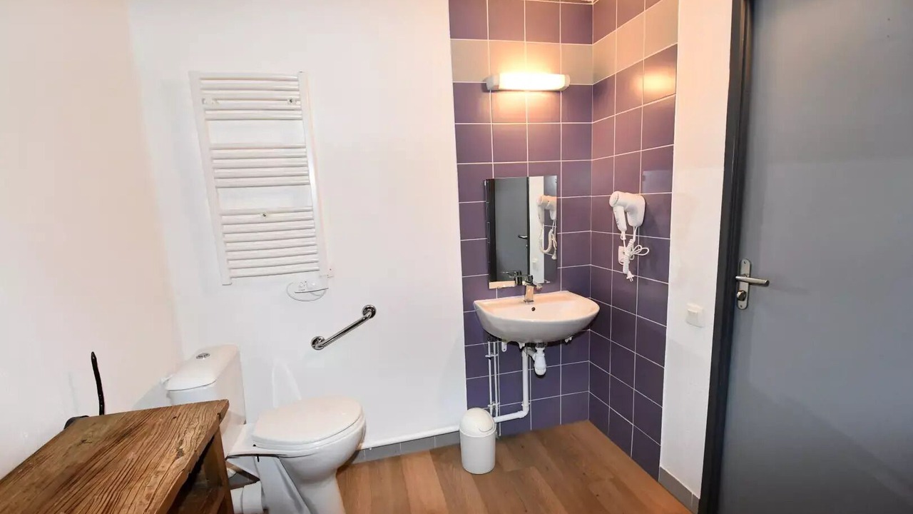 Photo of Bathroom in Loudervielle