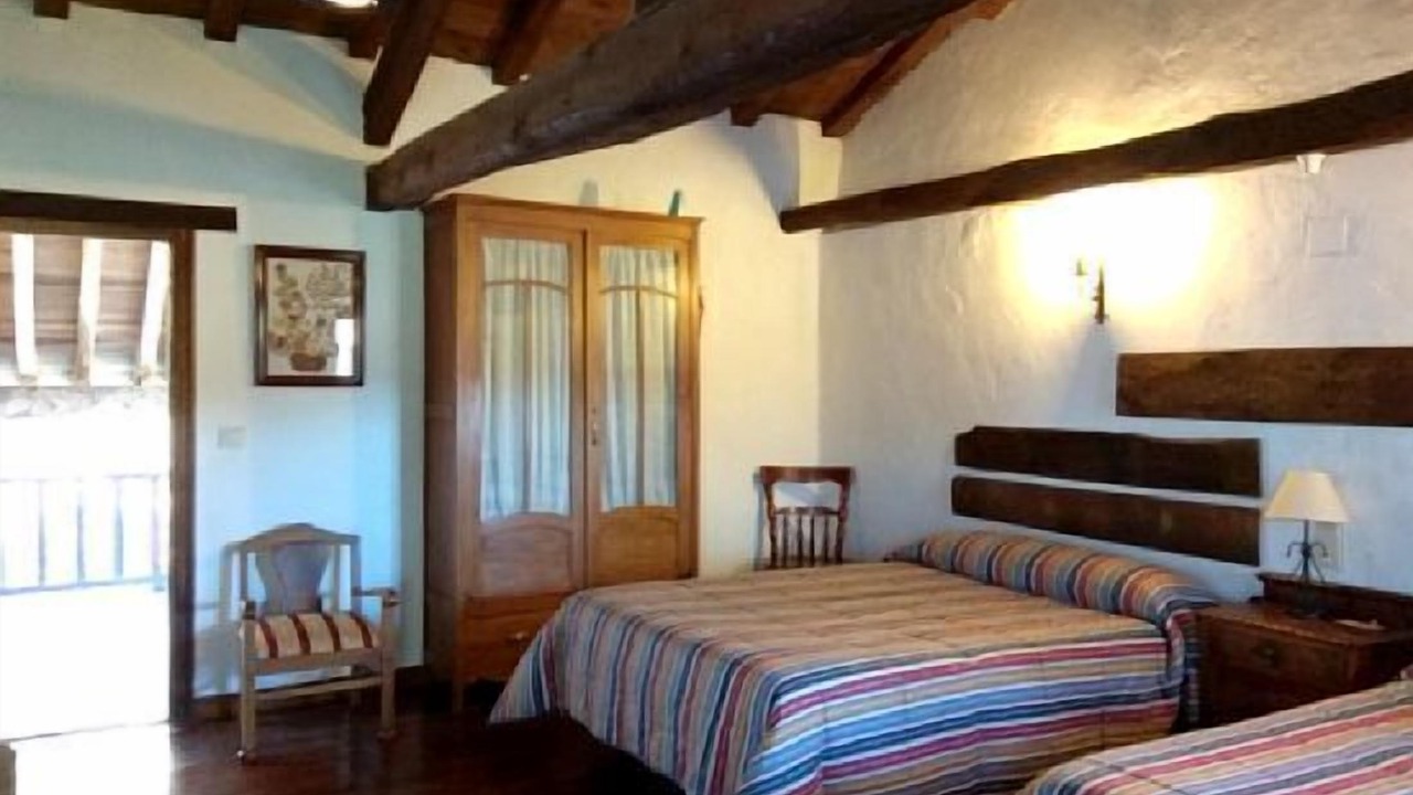 Photo of Bedroom in Villaluenga de la Vega