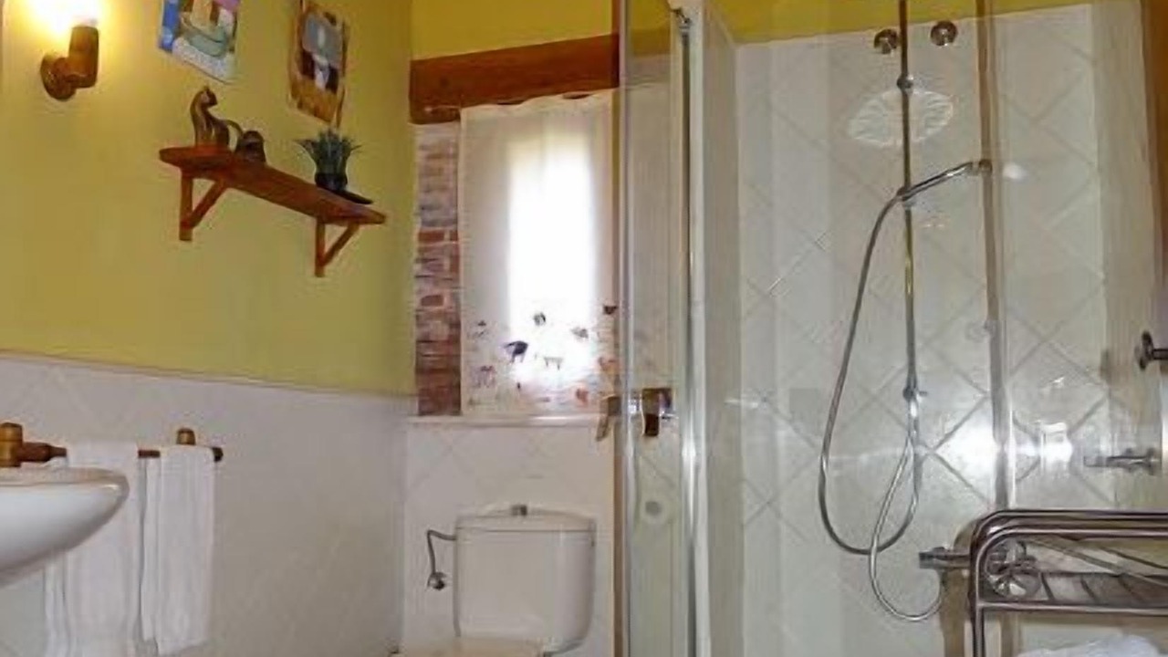Photo of Bathroom in Torreiglesias