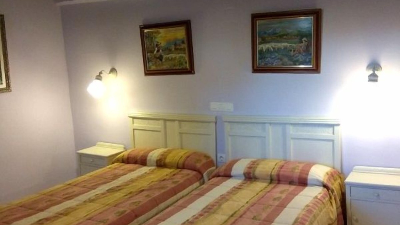 Photo of Bedroom in Villaluenga de la Vega