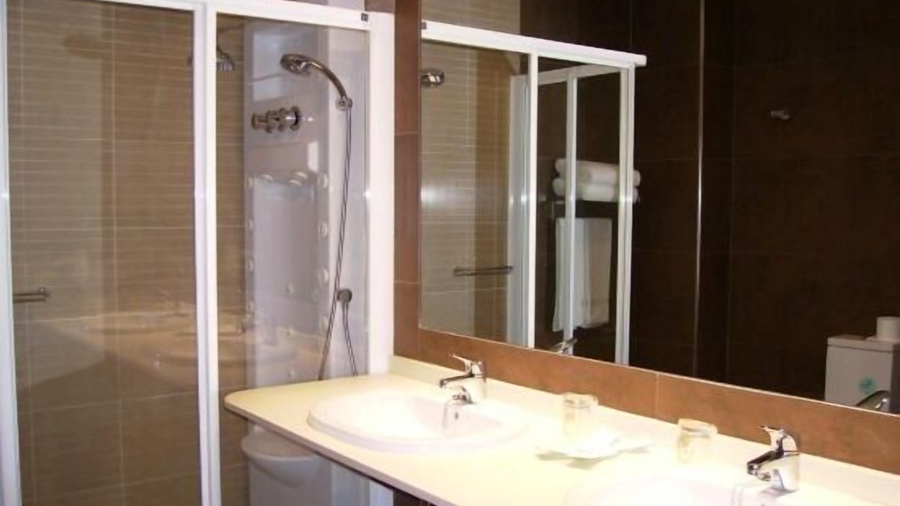 Photo of Bathroom in Losacio