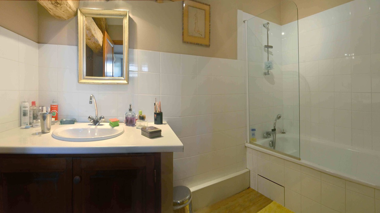 Photo of Bathroom in Plaigne