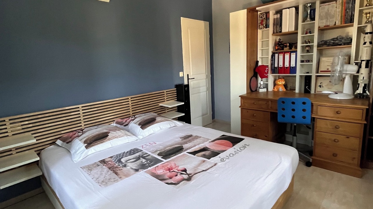 Photo of Bedroom in Maubec
