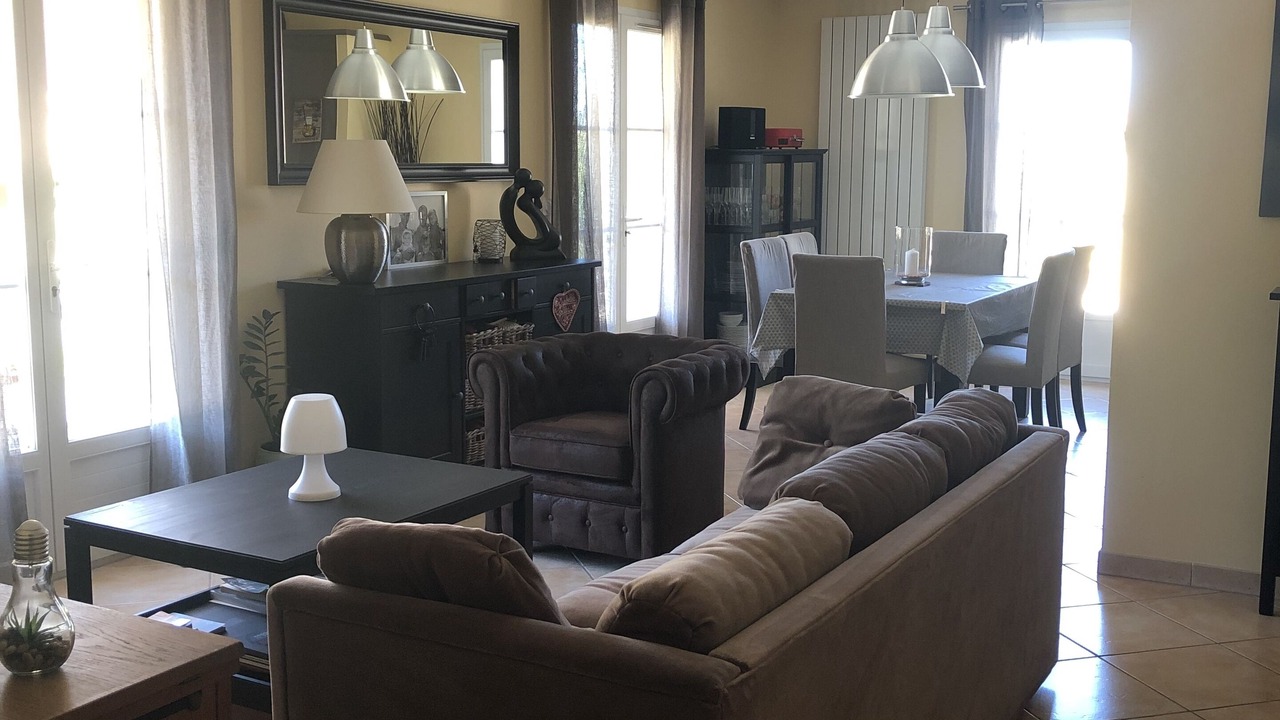 Photo of Livingroom in Maubec