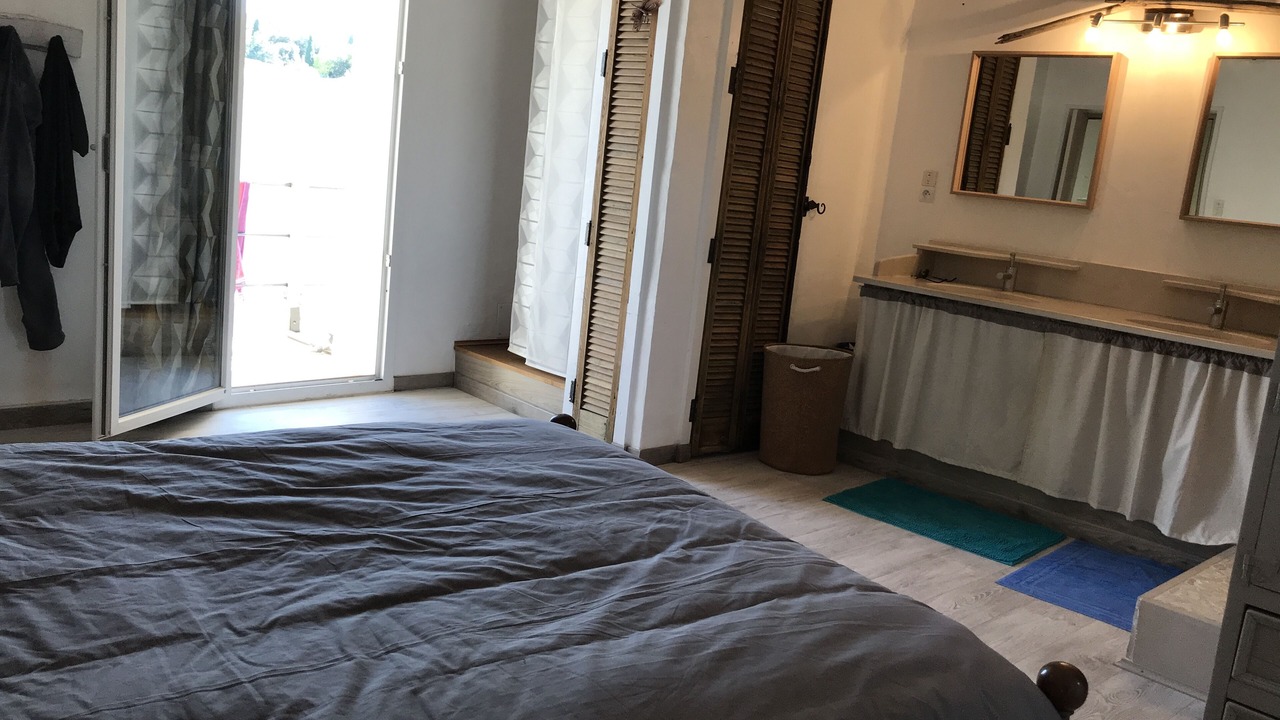 Photo of Bedroom in Dions
