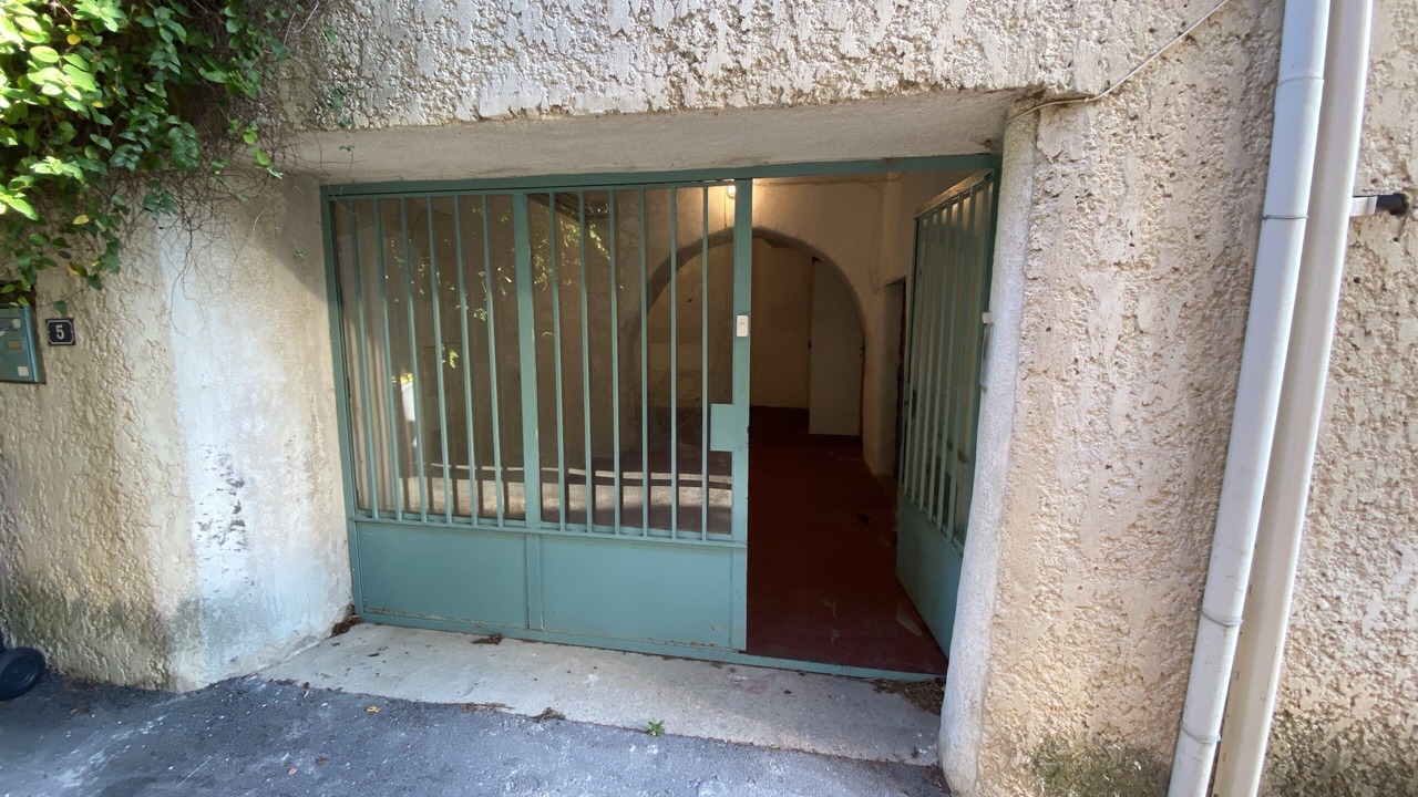 Photo of Outdoor in Dions