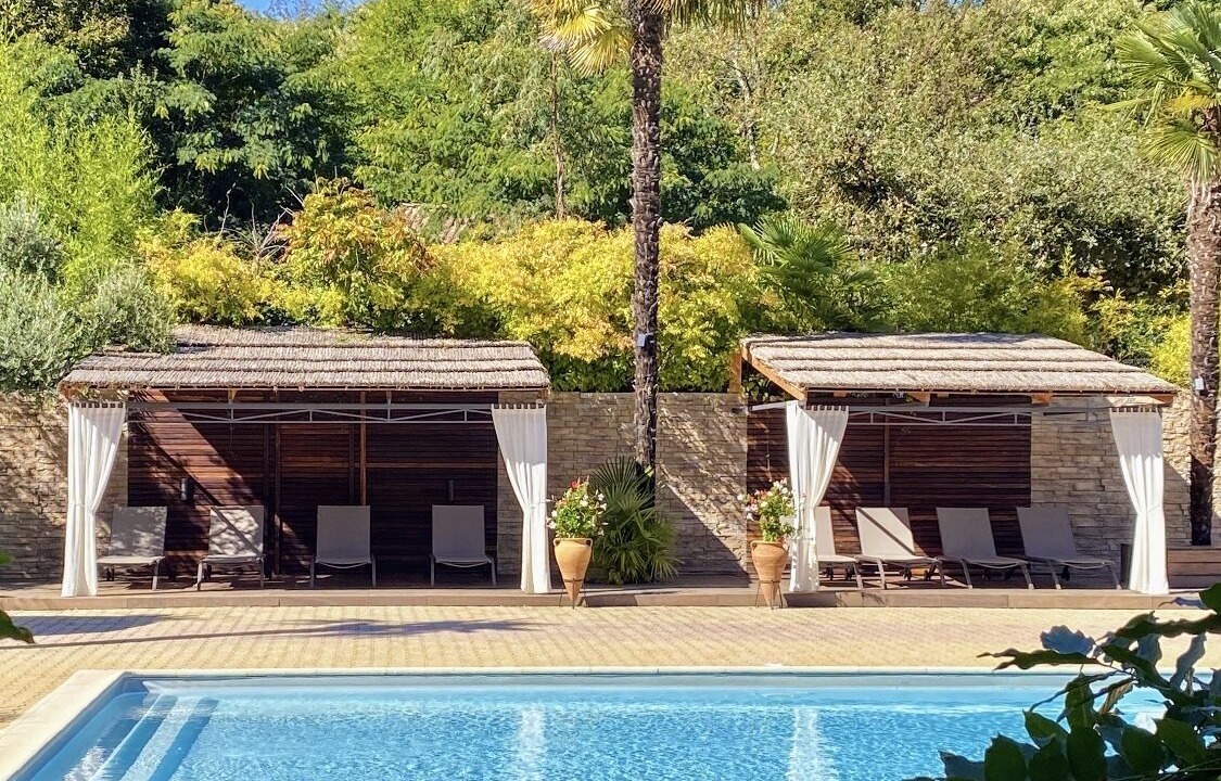 Photo of Outdoor in Ribes