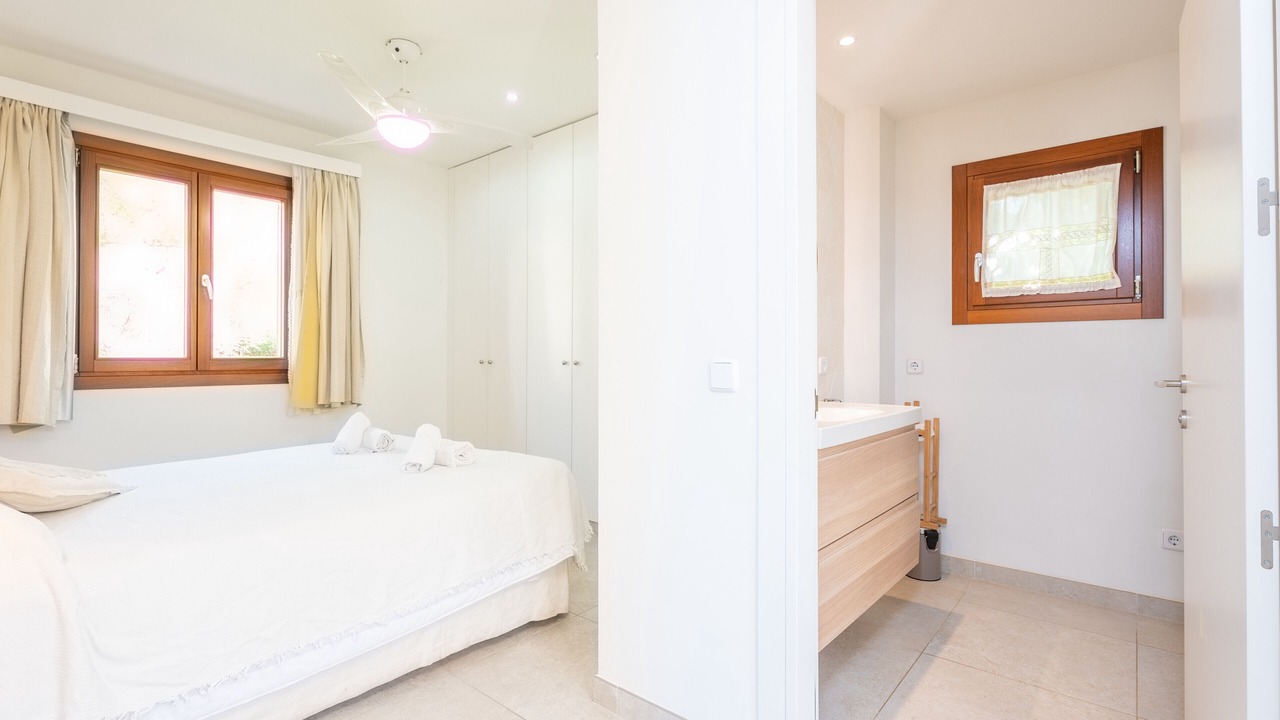 Photo of Bedroom in Marina Manresa