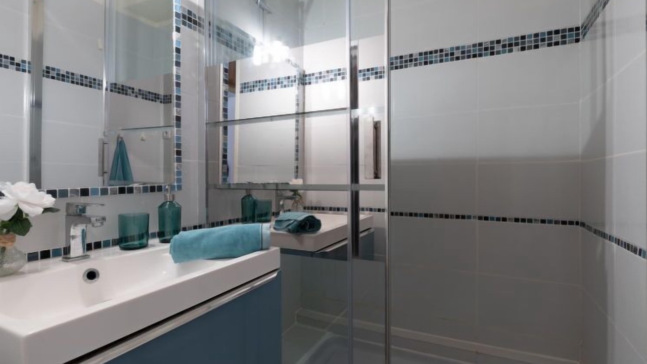 Photo of Bathroom in Le Grau-Du-Roi