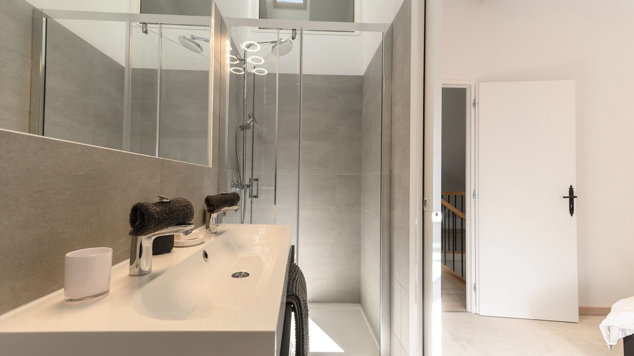 Photo of Bathroom in Dingy-Saint-Clair