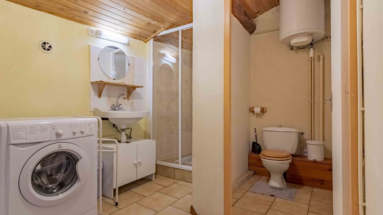 Photo of Bathroom in Roche-Saint-Secret