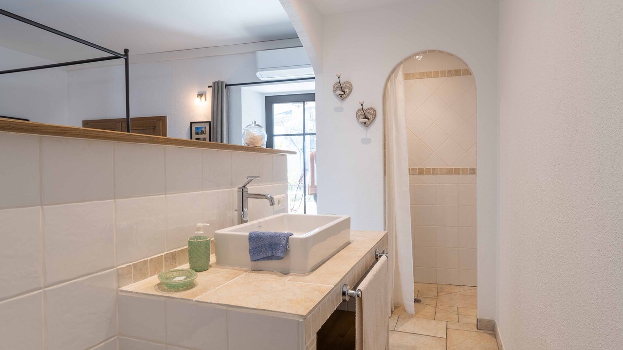 Photo of Bathroom in Casteljau