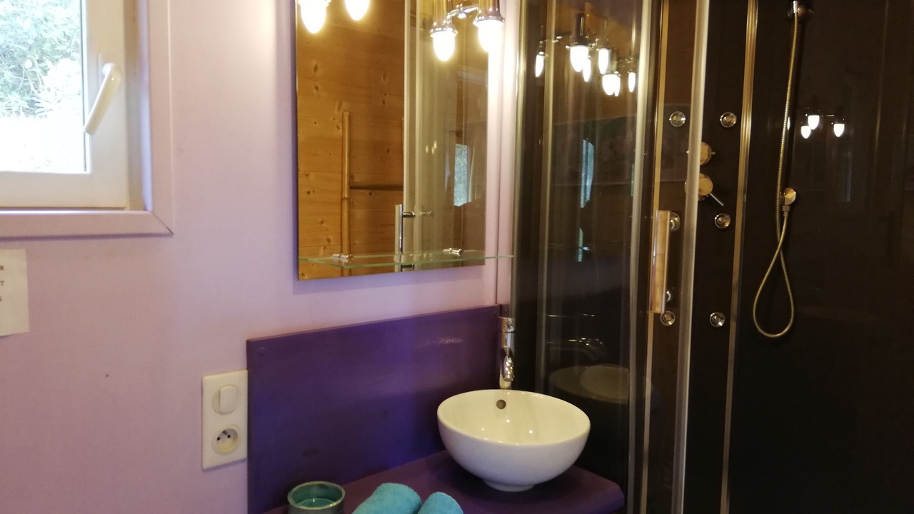 Photo of Bathroom in Lagrasse