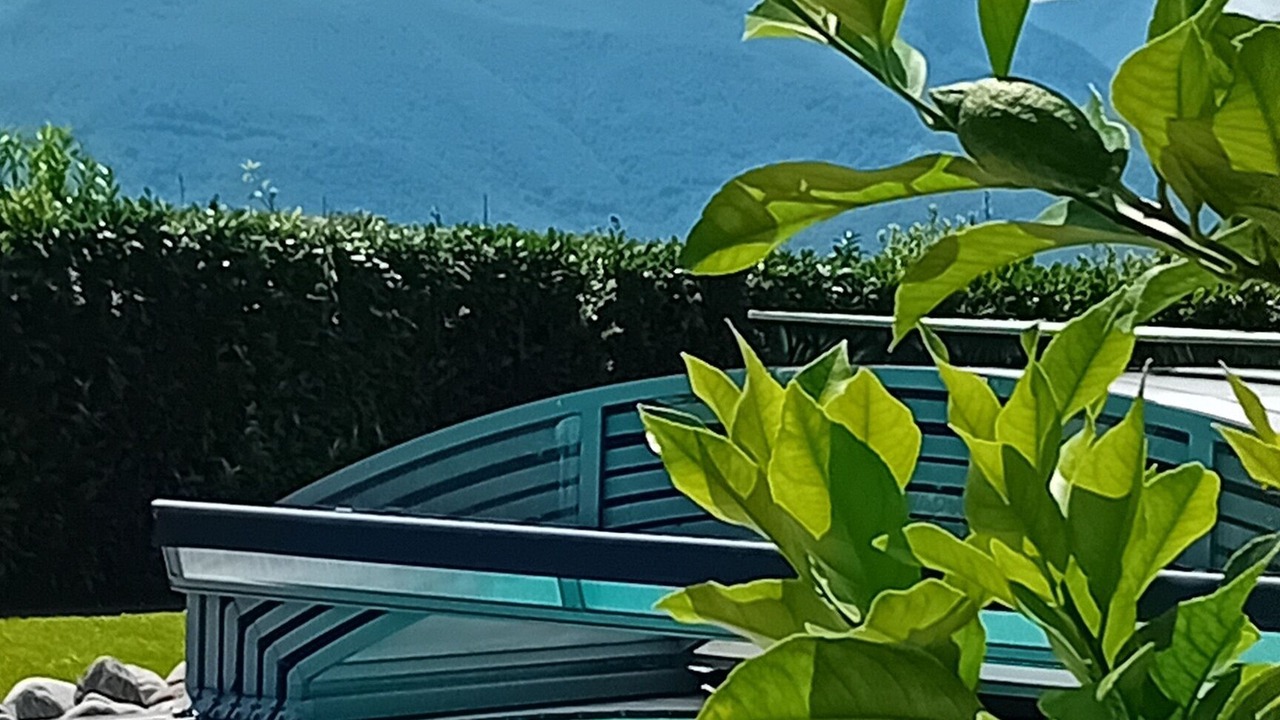 Photo of Outdoor in Labatmale