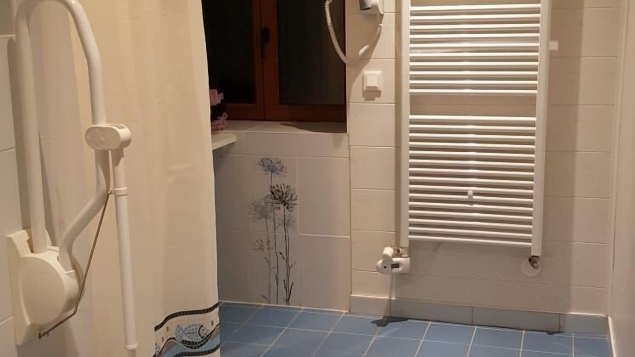 Photo of Bathroom in Longemaison
