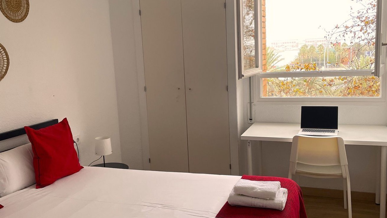 Photo of Bedroom in El Poble-sec