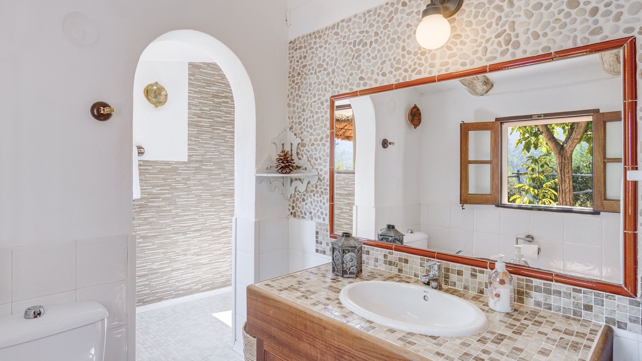 Photo of Bathroom in Fornalutx