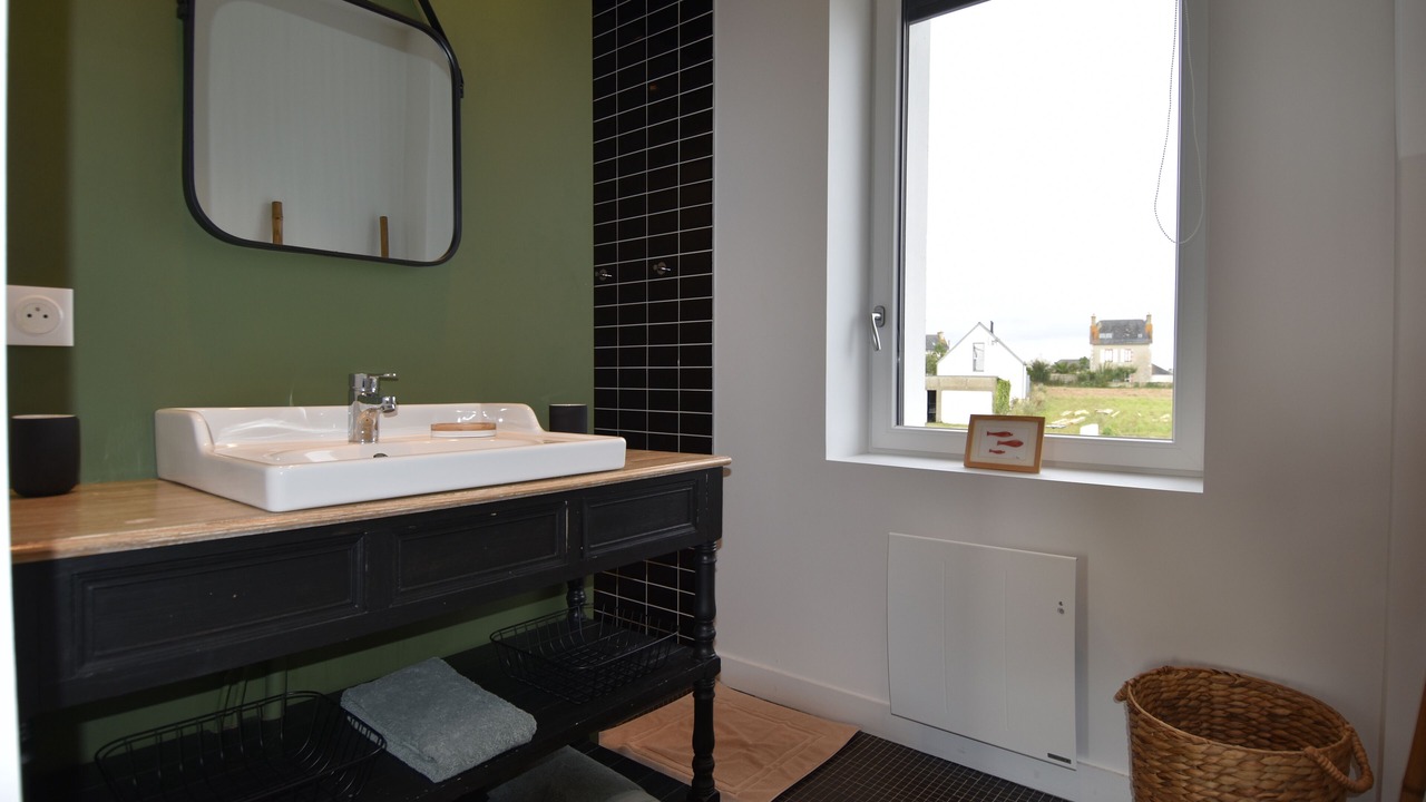 Photo of Bathroom in Plouneour-Trez