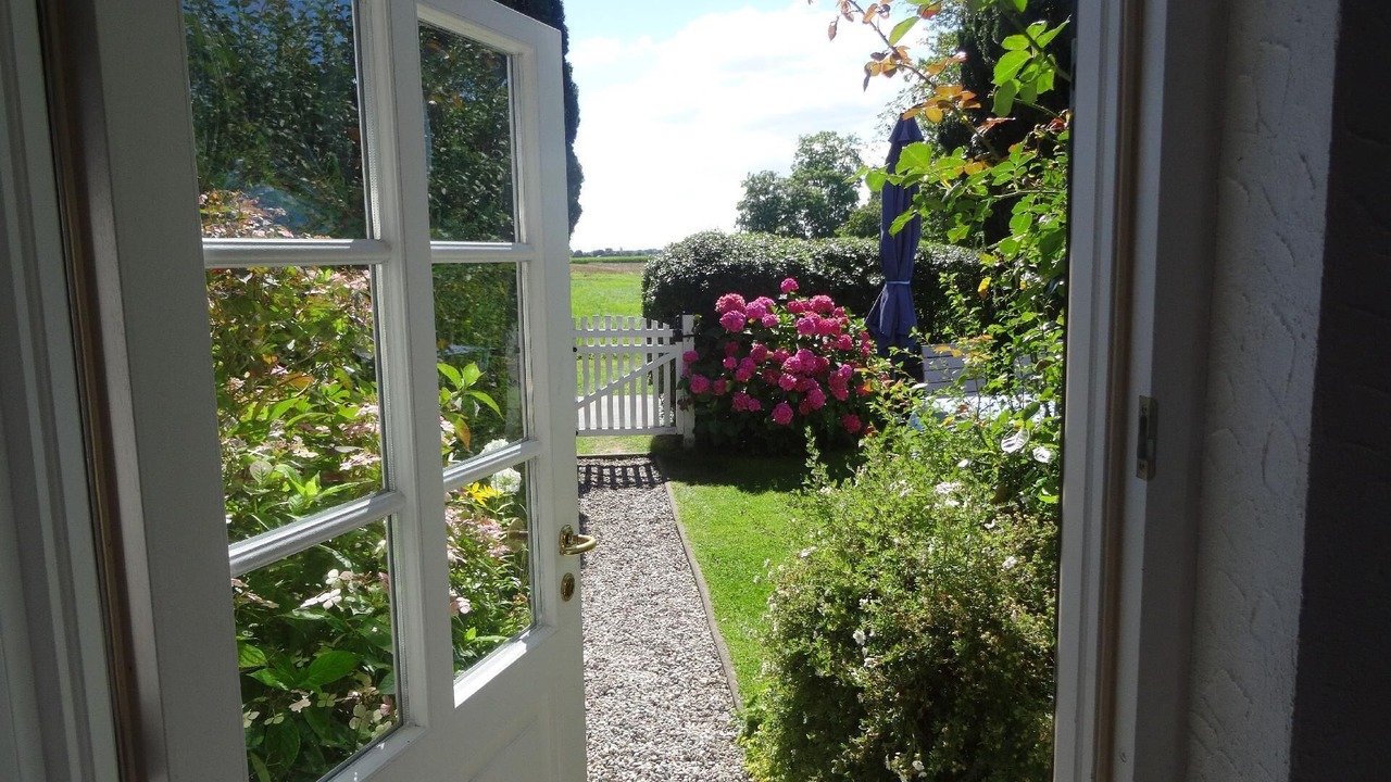 Photo of Others in Pommerby