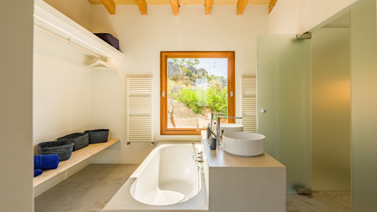 Photo of Bathroom in Soller