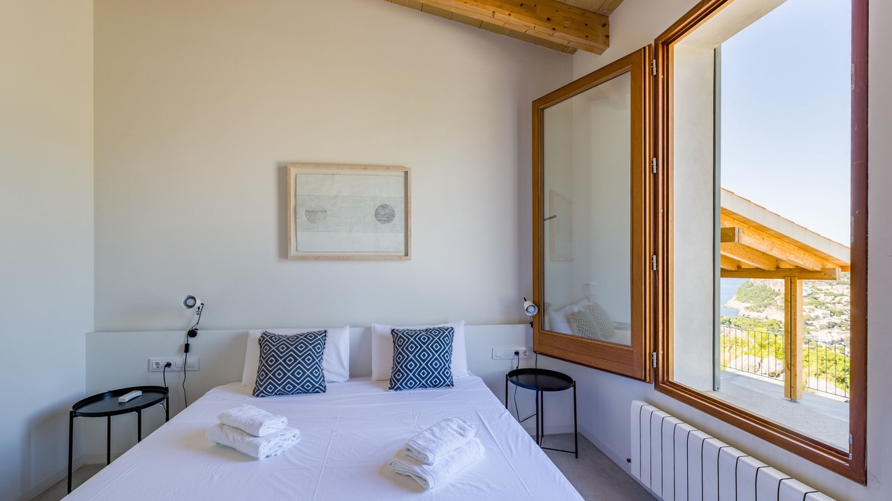 Photo of Bedroom in Soller