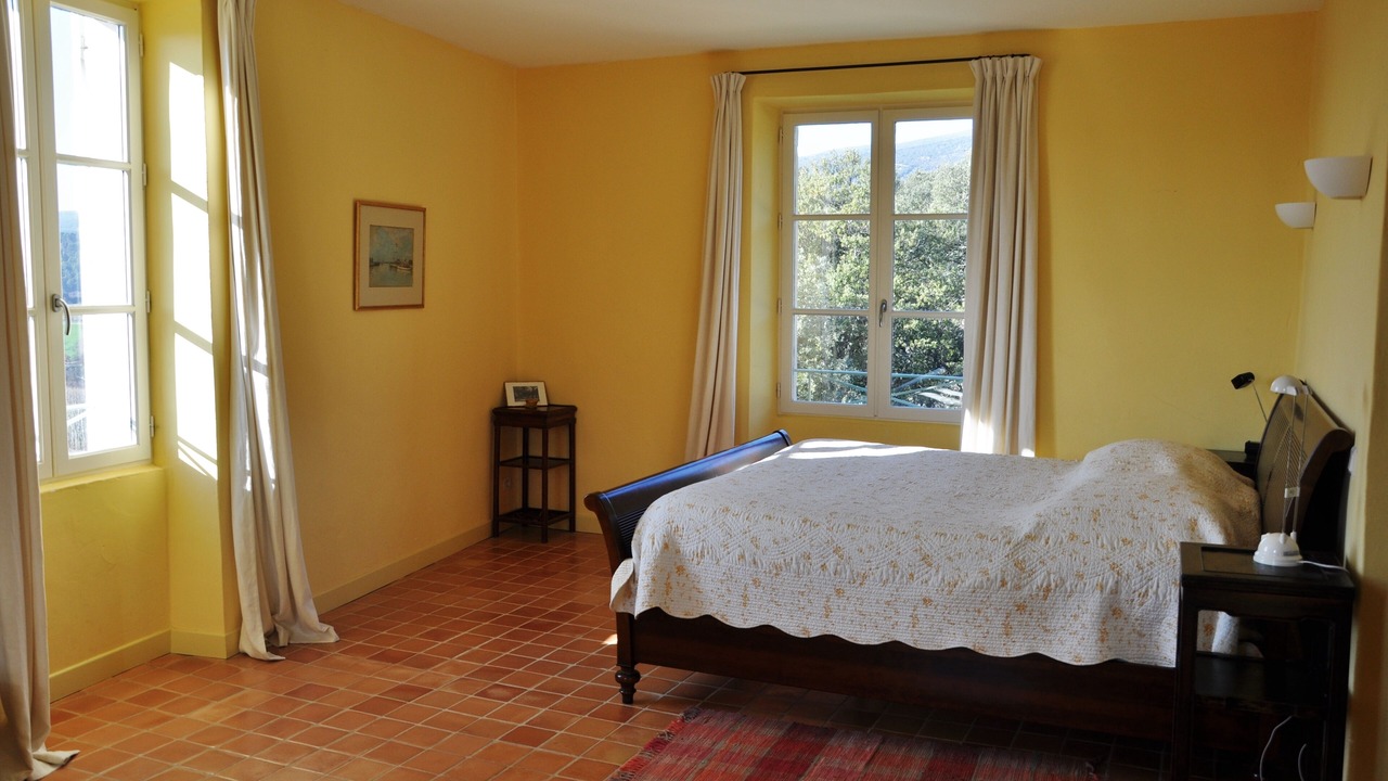 Photo of Bedroom in Rustrel