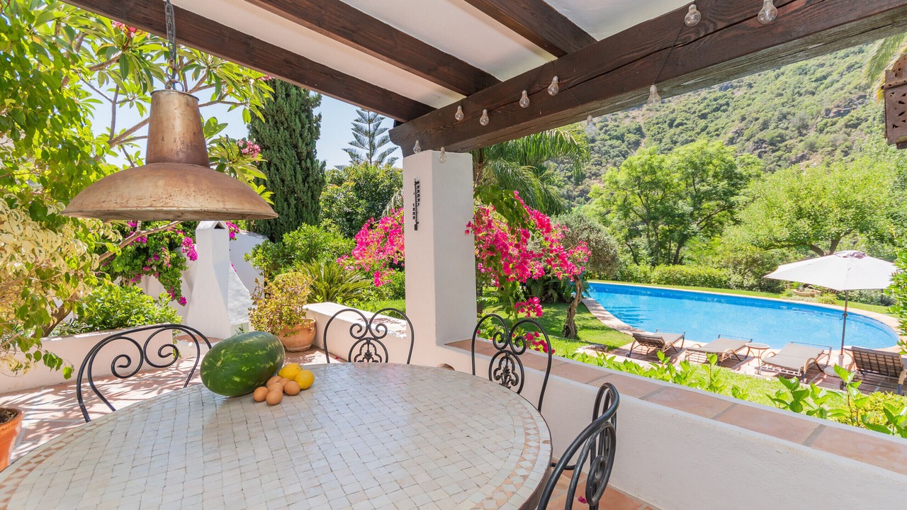 Photo of Outdoor in Coin