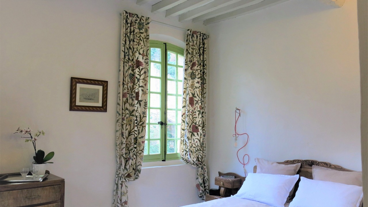 Photo of Bedroom in Oppede