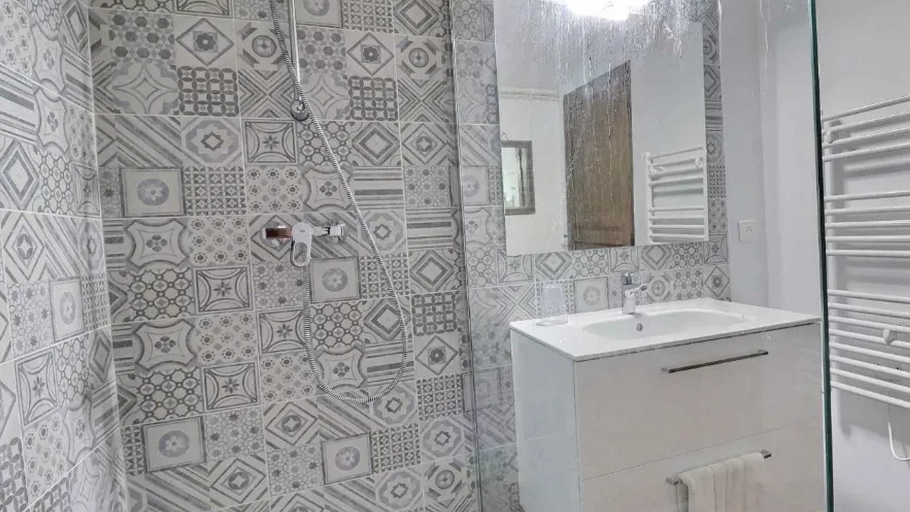 Photo of Bathroom in Arles