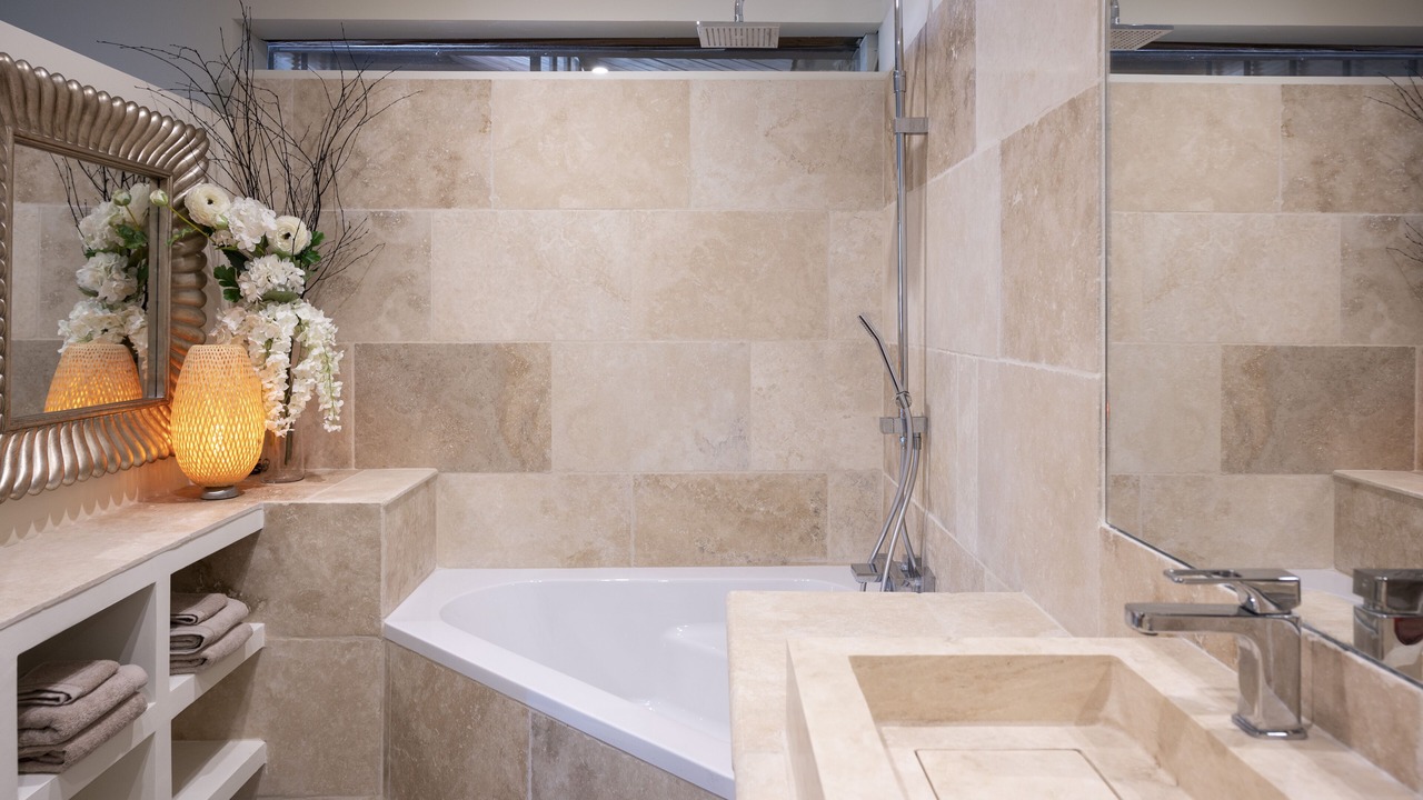 Photo of Bathroom in Le Somail
