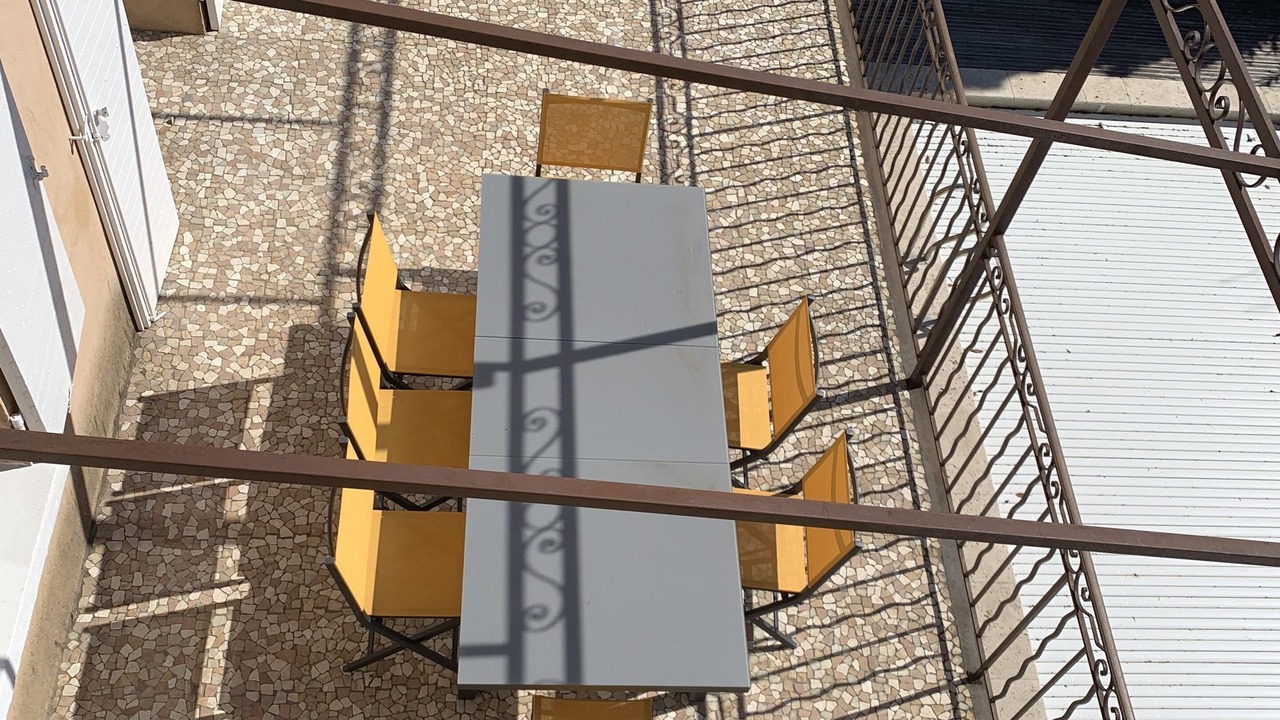 Photo of Outdoor in Est