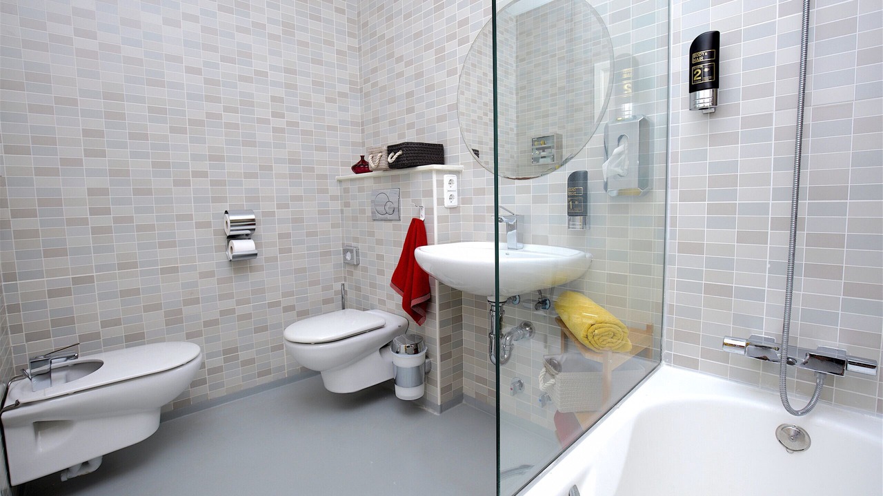 Photo of Bathroom in La Llotja-Born
