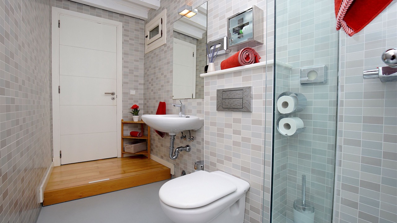 Photo of Bathroom in La Llotja-Born