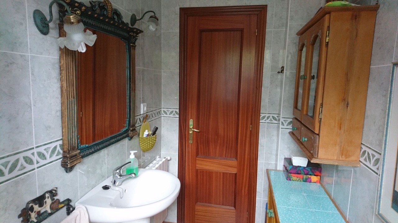 Photo of Bathroom in Rasines