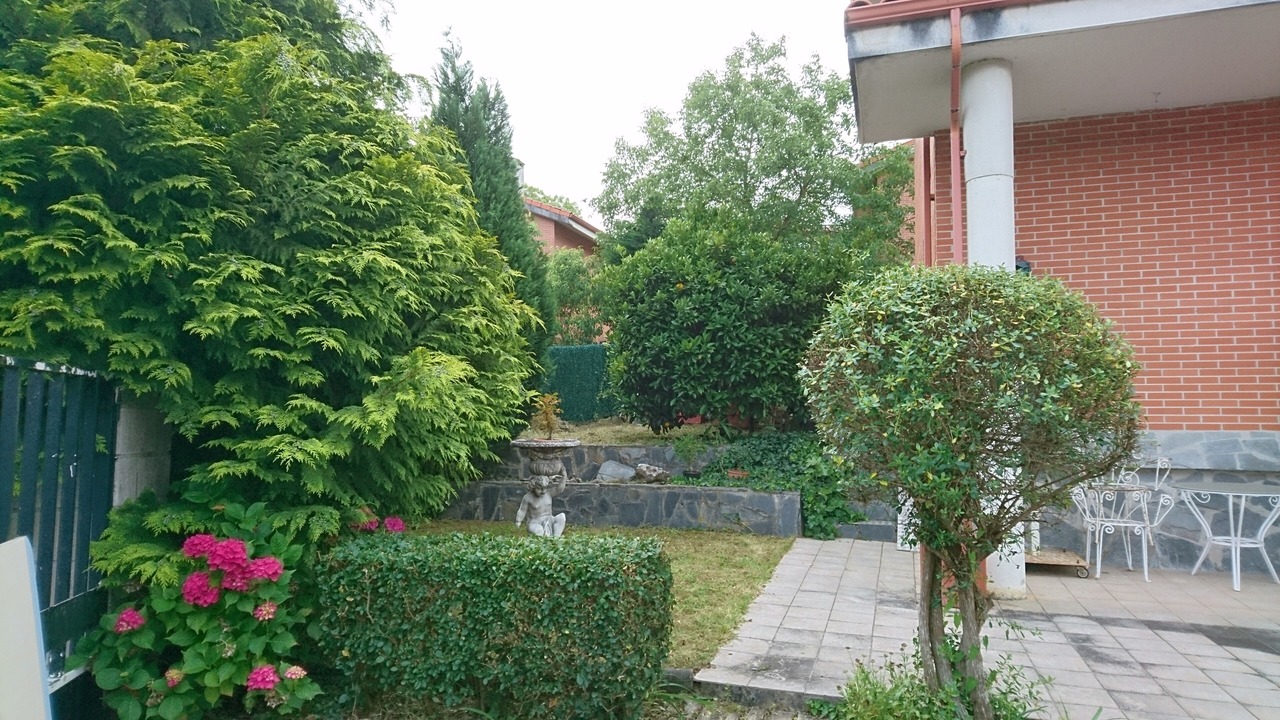 Photo of Patio Balcony in Rasines