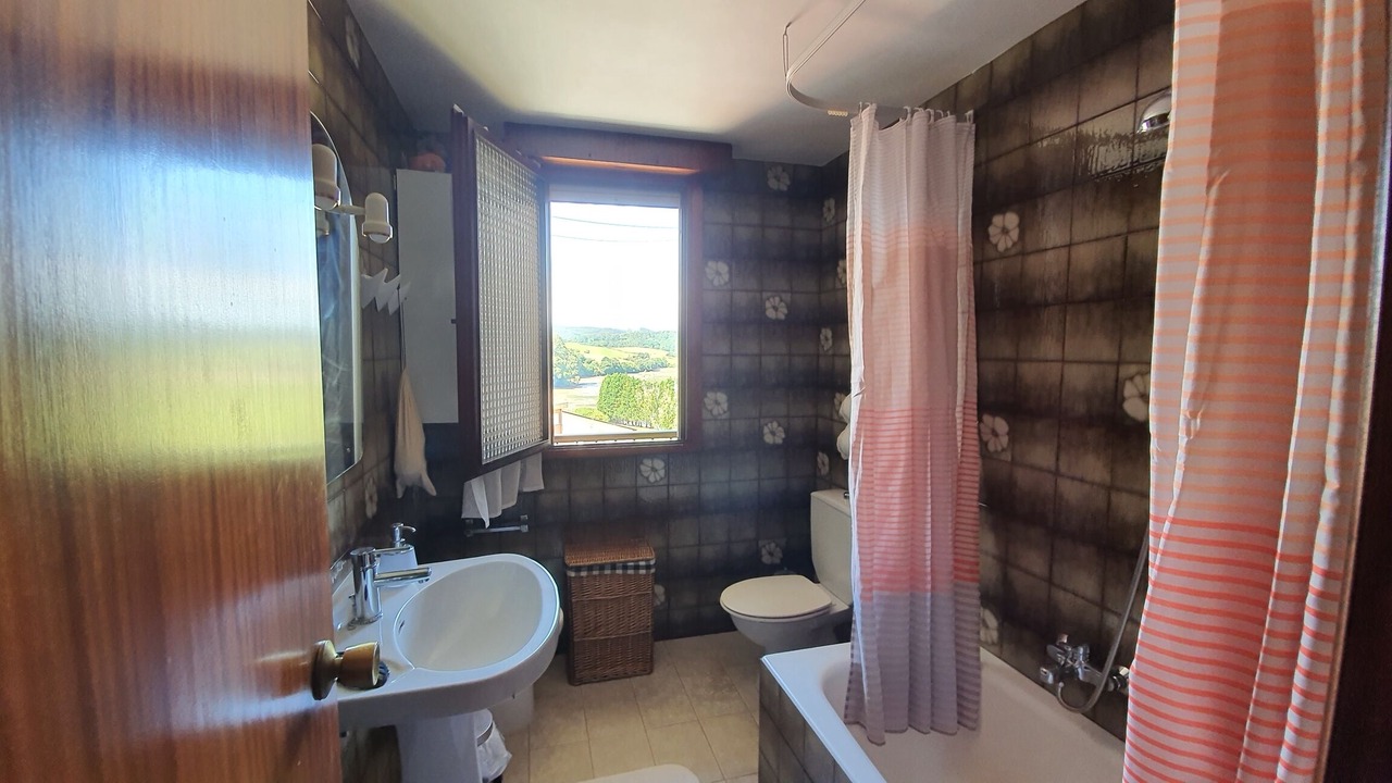 Photo of Bathroom in San Vicente de la Barquera