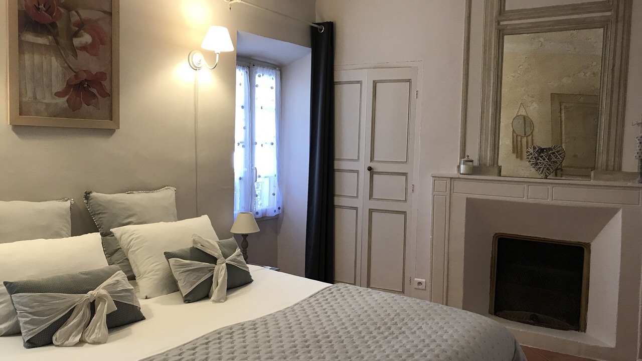 Photo of Bedroom in Menerbes