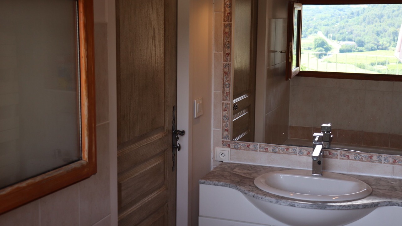 Photo of Bathroom in Menerbes
