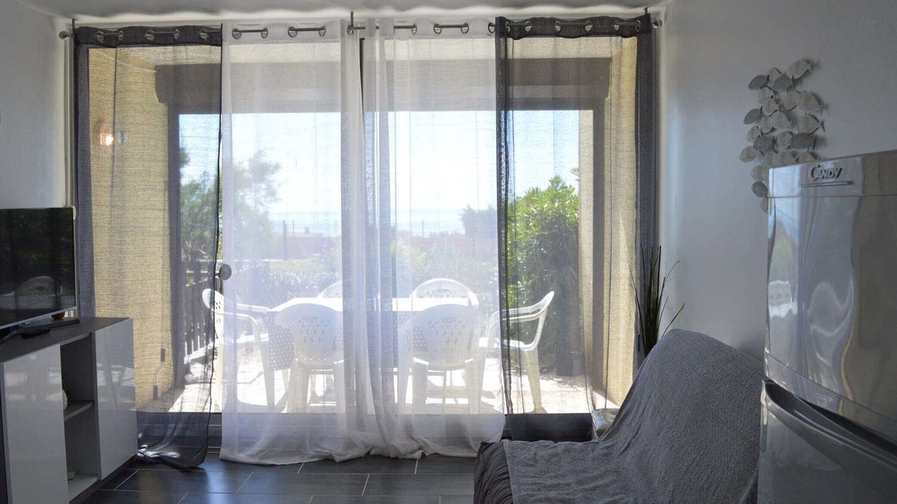 Photo of Livingroom in Saint-Pierre-la-Mer