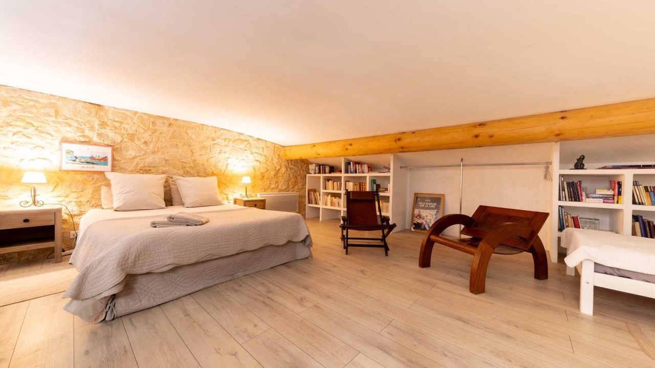 Photo of Bedroom in Pernes-les-Fontaines