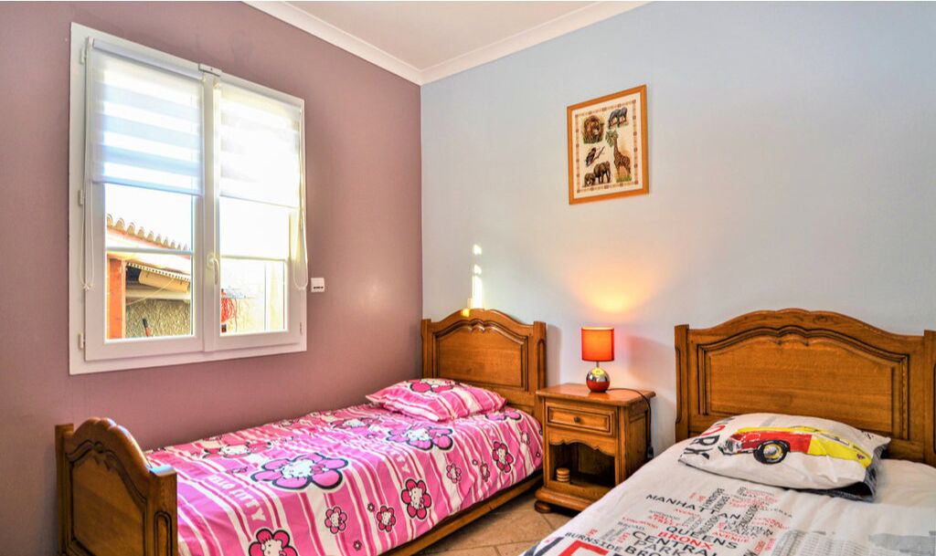 Photo of Bedroom in Jonquieres-Saint-Vincent